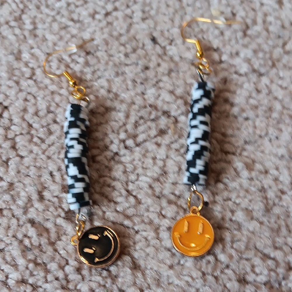 Black and White Beaded Earrings with Gold Smiley Charm